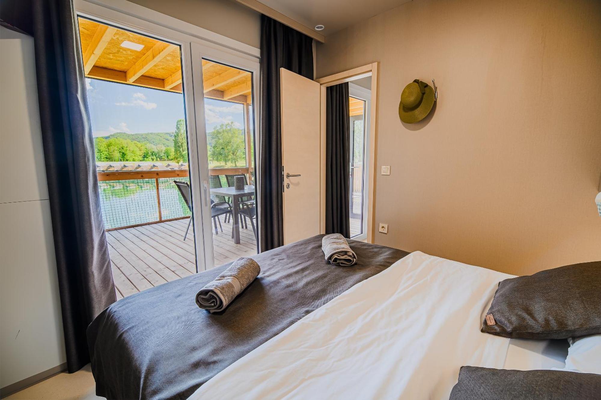 Deluxe Lake View Mobile Homes With Thermal Riviera Tickets Catez ob Savi Eksteriør bilde
