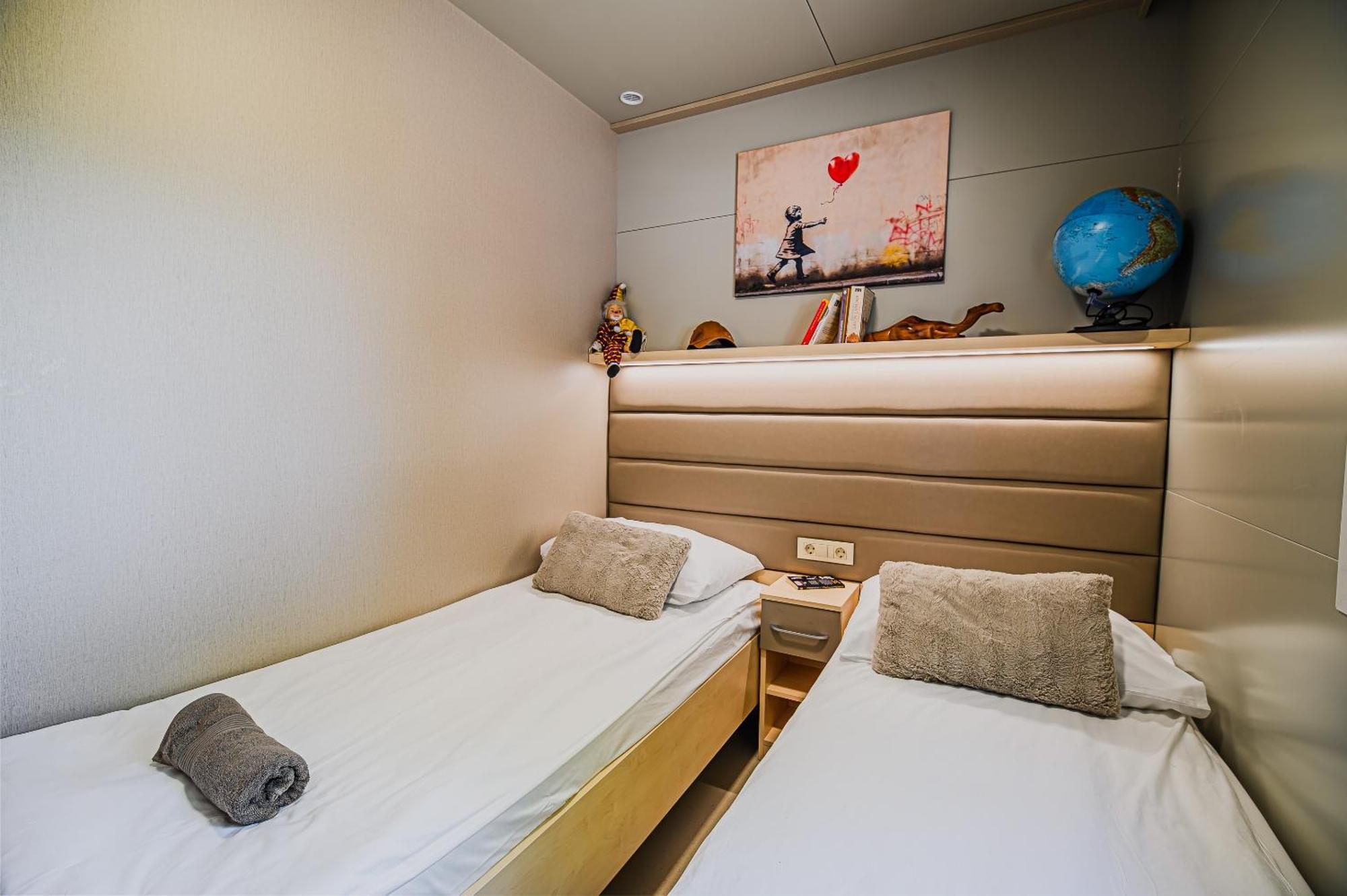Deluxe Lake View Mobile Homes With Thermal Riviera Tickets Catez ob Savi Eksteriør bilde